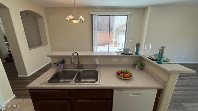3899 S CRICKET Drive, Gilbert, AZ 85297