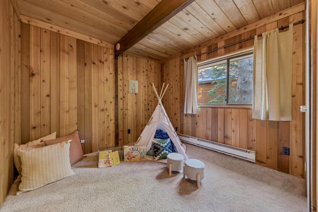 14527 Christie Lane, Truckee, CA 96161