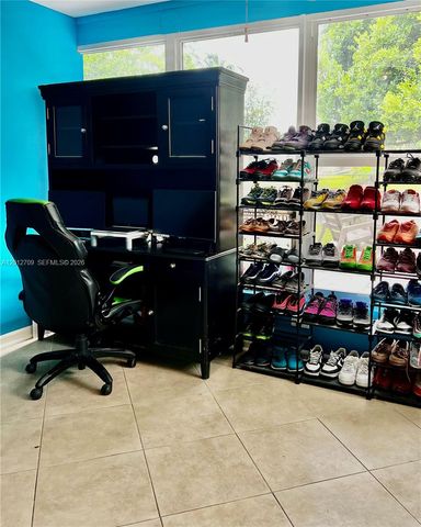 8350 NW 27th Pl, Sunrise, FL 33322