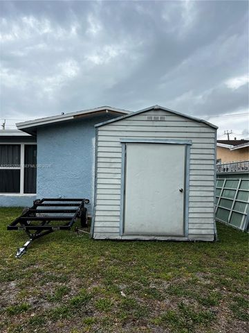 8350 NW 27th Pl, Sunrise, FL 33322