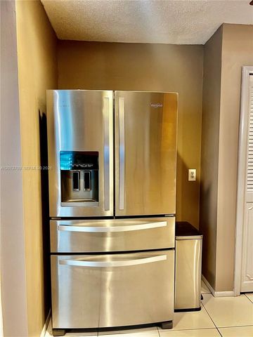 8350 NW 27th Pl, Sunrise, FL 33322