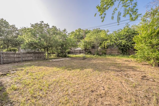 5608 Birchman Avenue, Fort Worth, TX 76107