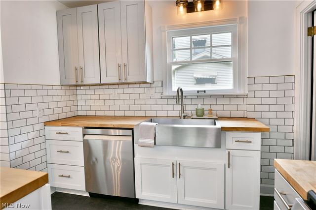 1735 Edgewood Street NE, Warren, OH 44483