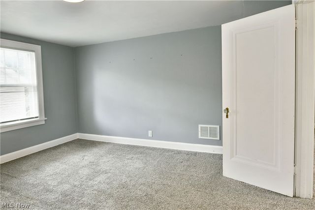 1735 Edgewood Street NE, Warren, OH 44483