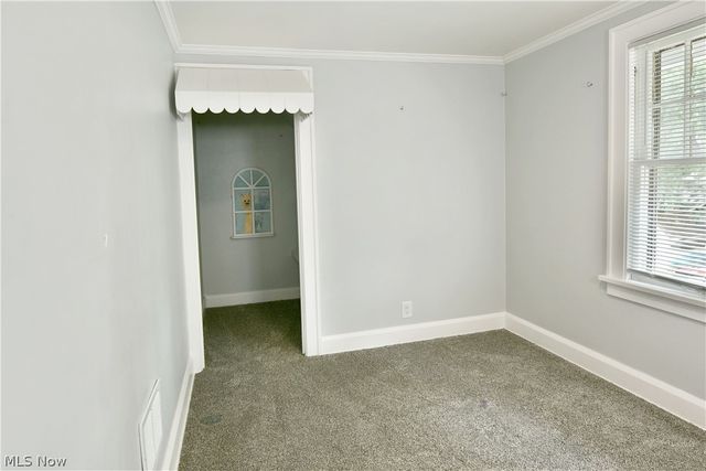 1735 Edgewood Street NE, Warren, OH 44483
