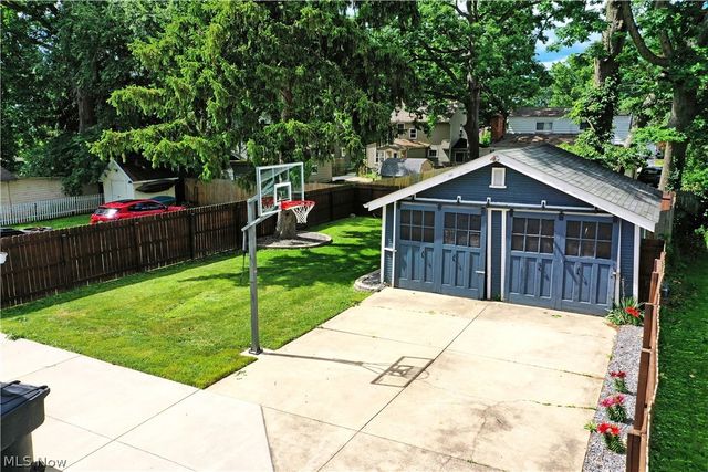1735 Edgewood Street NE, Warren, OH 44483