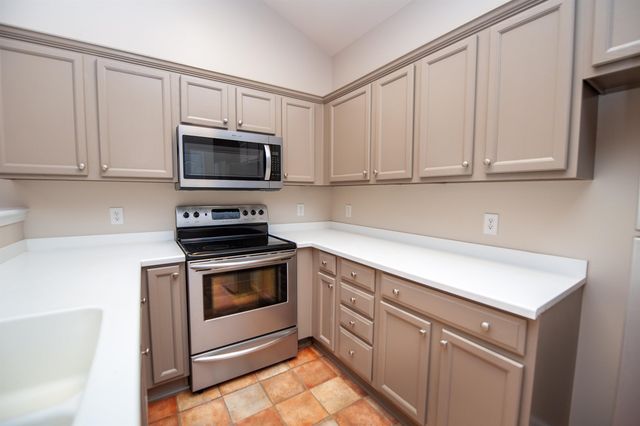 555 Clairidge Drive, Spartanburg, SC 29316