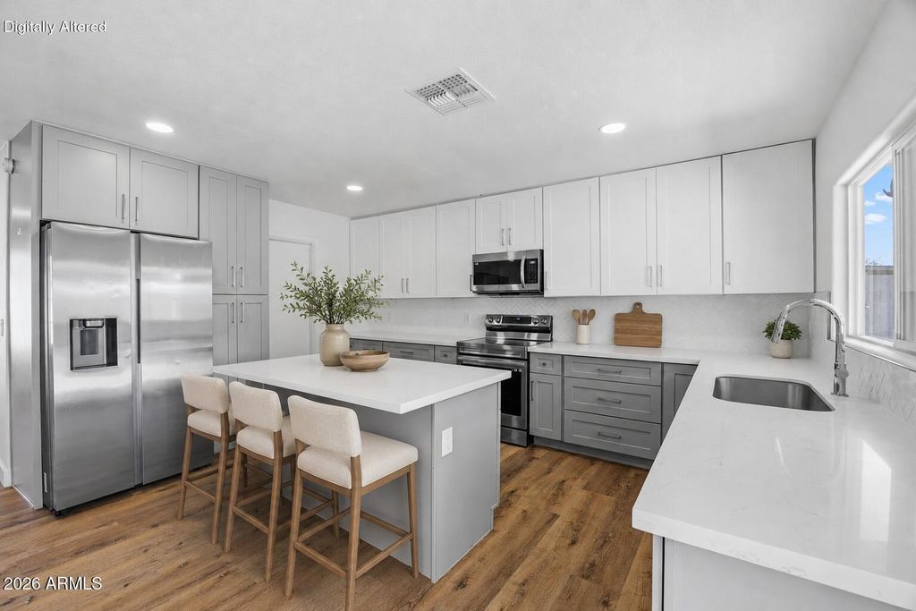 2704 N YUCCA Street, Chandler, AZ 85224 — exterior