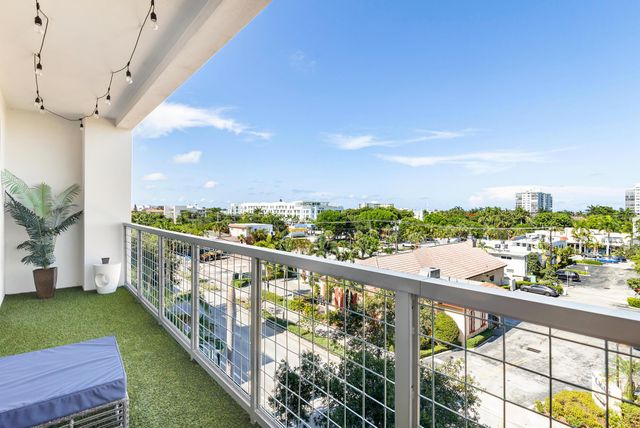 236 SE 5th Avenue 301, Delray Beach, FL 33483