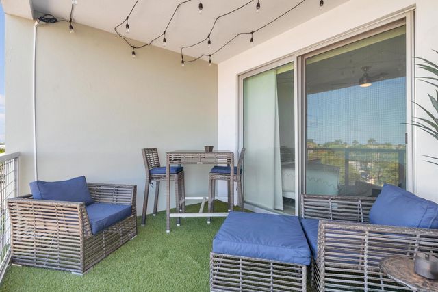 236 SE 5th Avenue 301, Delray Beach, FL 33483