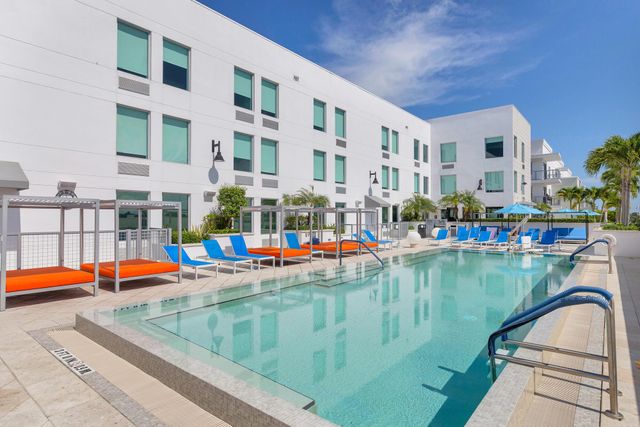 236 SE 5th Avenue 301, Delray Beach, FL 33483