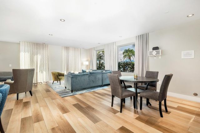 236 SE 5th Avenue 301, Delray Beach, FL 33483