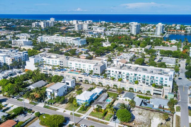 236 SE 5th Avenue 301, Delray Beach, FL 33483