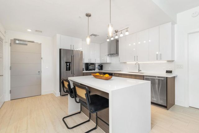 236 SE 5th Avenue 301, Delray Beach, FL 33483