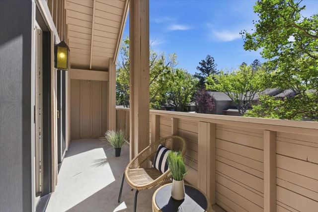 22835 Poplar Grove Square, Cupertino, CA 95014