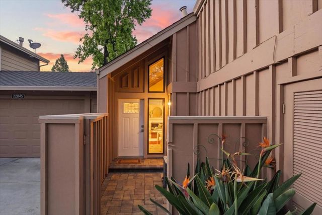22835 Poplar Grove Square, Cupertino, CA 95014