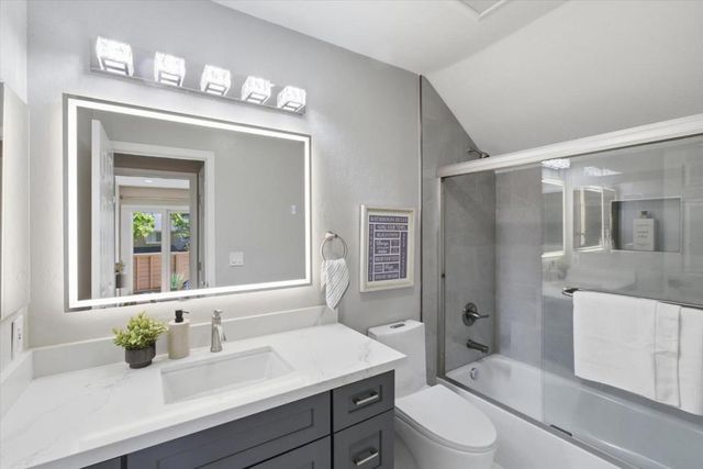 22835 Poplar Grove Square, Cupertino, CA 95014