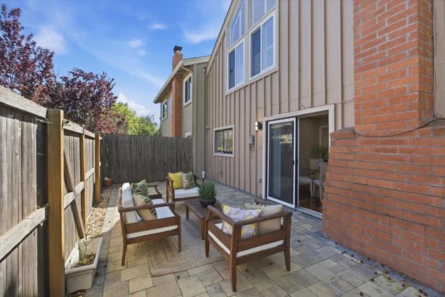 22835 Poplar Grove Square, Cupertino, CA 95014