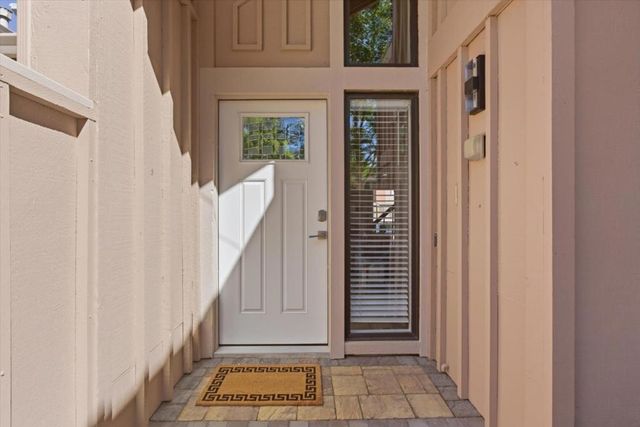 22835 Poplar Grove Square, Cupertino, CA 95014