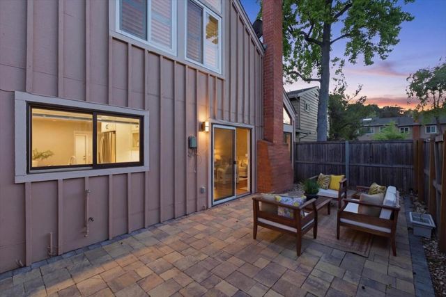 22835 Poplar Grove Square, Cupertino, CA 95014