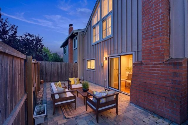 22835 Poplar Grove Square, Cupertino, CA 95014