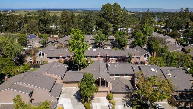 22835 Poplar Grove Square, Cupertino, CA 95014