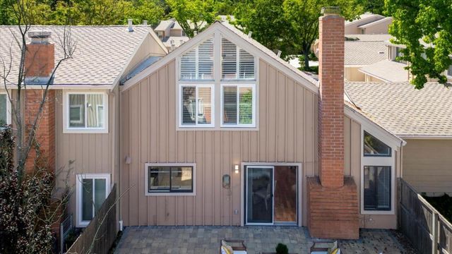 22835 Poplar Grove Square, Cupertino, CA 95014