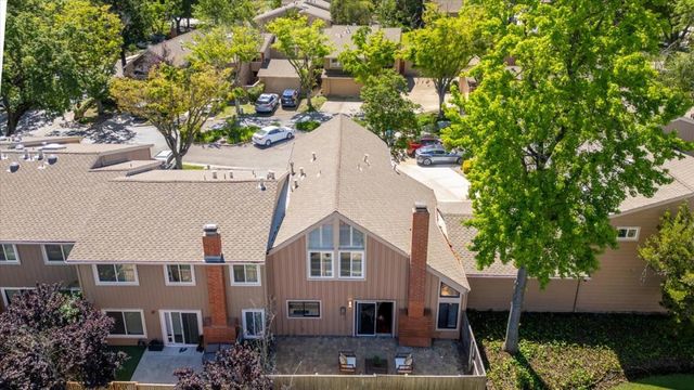 22835 Poplar Grove Square, Cupertino, CA 95014