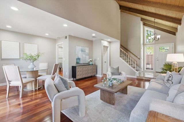 22835 Poplar Grove Square, Cupertino, CA 95014