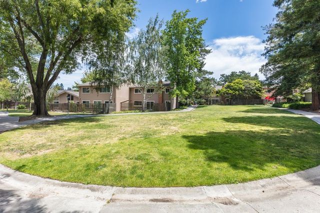 22835 Poplar Grove Square, Cupertino, CA 95014