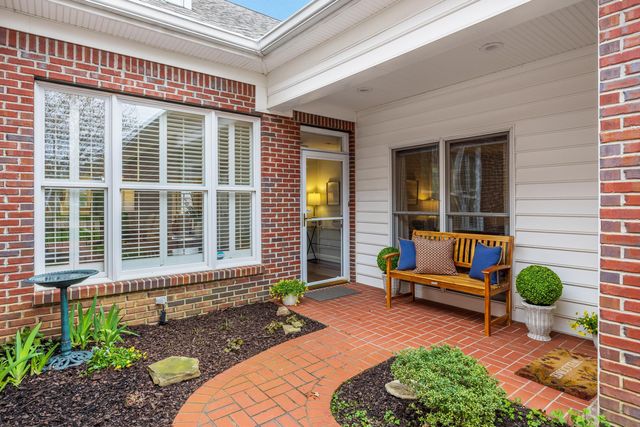 21 Oliver Court, Signal Mountain, TN 37377