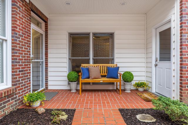 21 Oliver Court, Signal Mountain, TN 37377