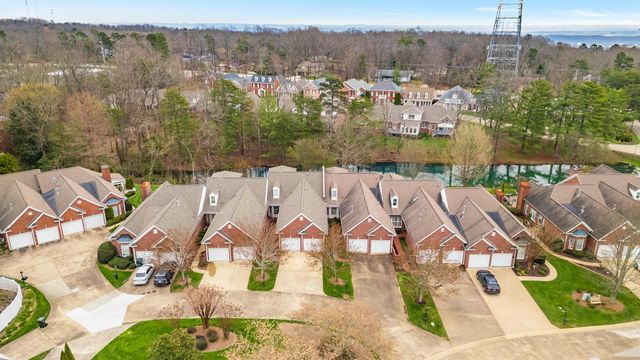 21 Oliver Court, Signal Mountain, TN 37377