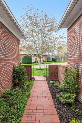 21 Oliver Court, Signal Mountain, TN 37377