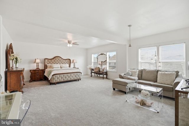 8800 OLD DOMINION HUNT CIR, Manassas, VA 20110