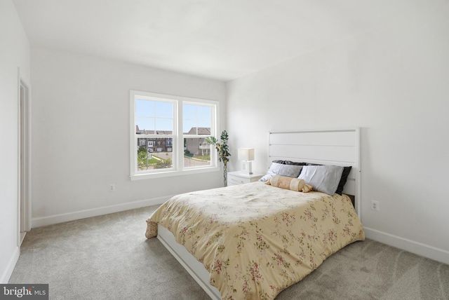 8800 OLD DOMINION HUNT CIR, Manassas, VA 20110
