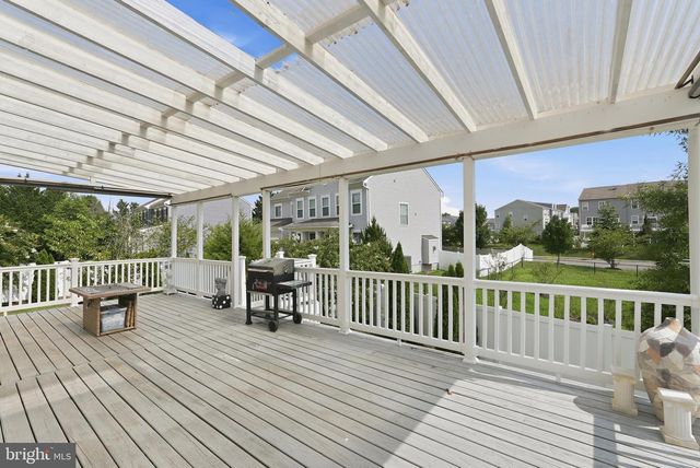 8800 OLD DOMINION HUNT CIR, Manassas, VA 20110
