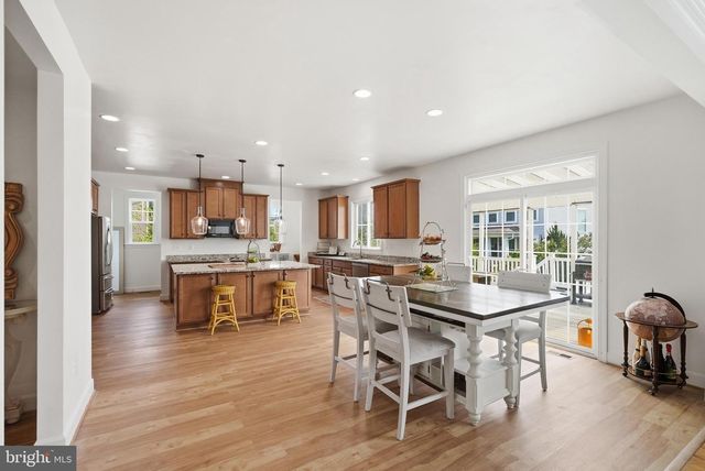 8800 OLD DOMINION HUNT CIR, Manassas, VA 20110