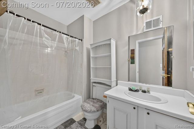 24435 Bashian Drive, Novi, MI 48375