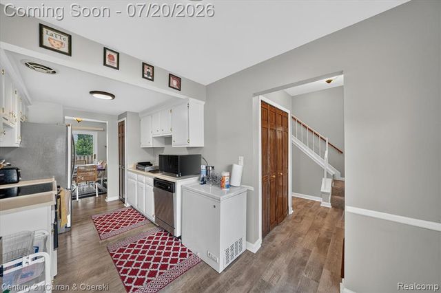 24435 Bashian Drive, Novi, MI 48375