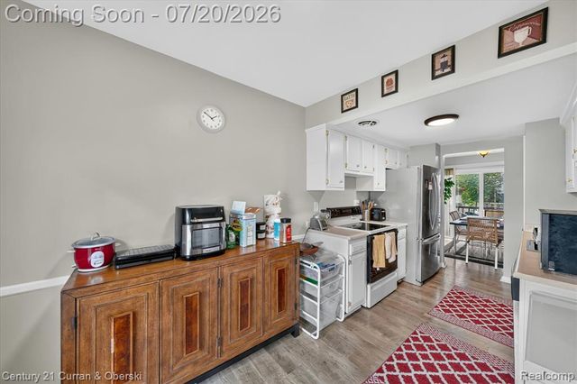 24435 Bashian Drive, Novi, MI 48375