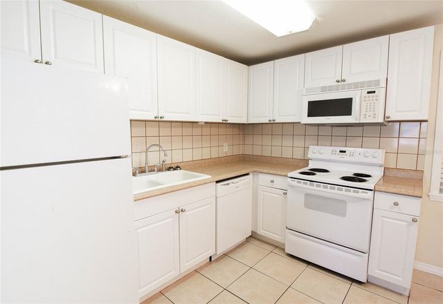 1644 REDWOOD STREET Apt D, Sarasota, FL 34231