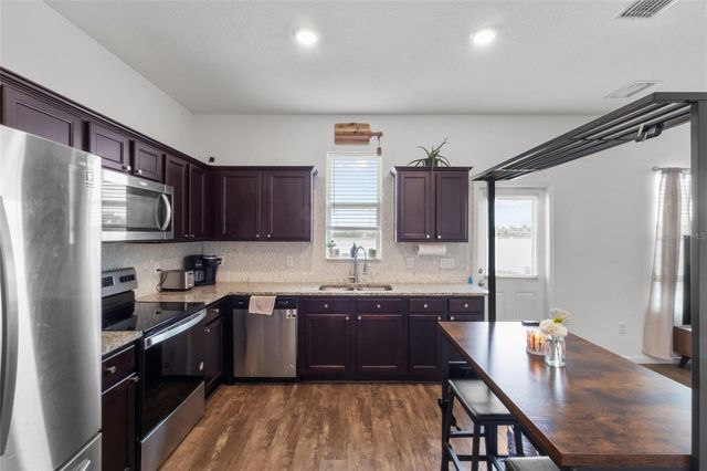 831 SUNLIT CORAL STREET, Ruskin, FL 33570