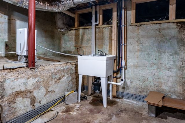 84 Bearses Way, Barnstable, MA 02601