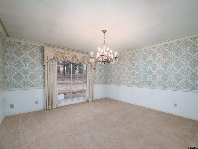 926 Meadowbrook DR, Jacksonville, TX 75766