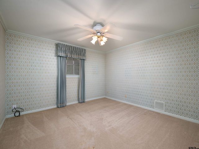 926 Meadowbrook DR, Jacksonville, TX 75766