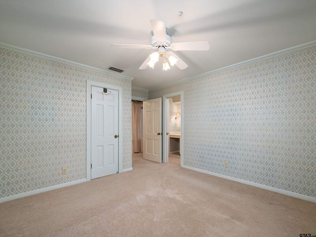 926 Meadowbrook DR, Jacksonville, TX 75766