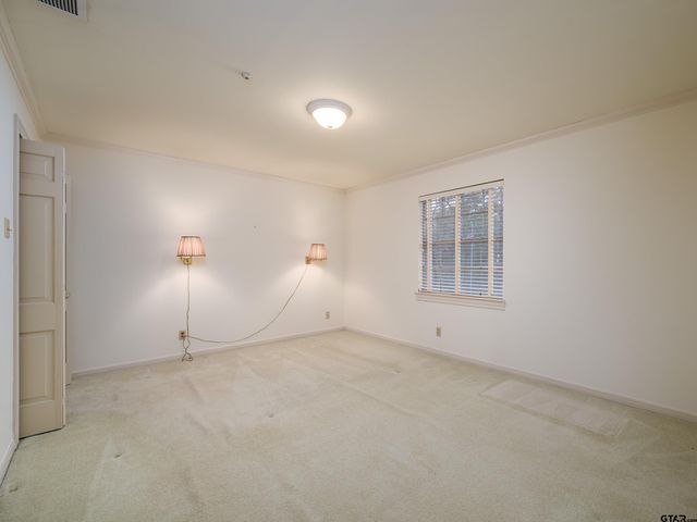 926 Meadowbrook DR, Jacksonville, TX 75766