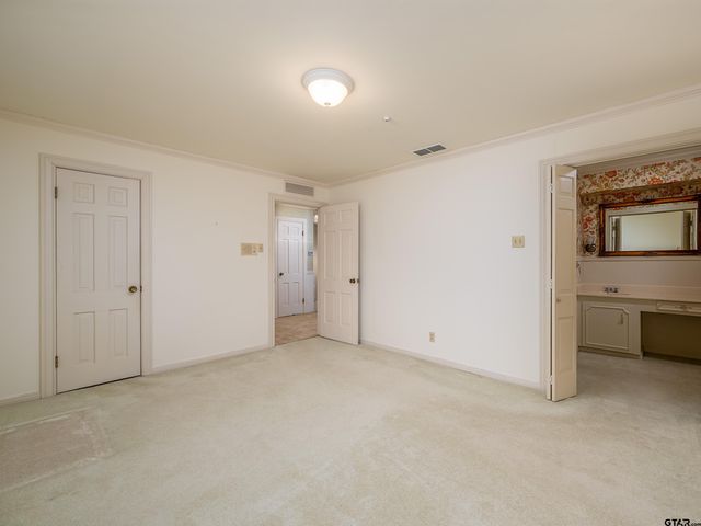 926 Meadowbrook DR, Jacksonville, TX 75766