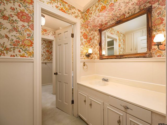 926 Meadowbrook DR, Jacksonville, TX 75766